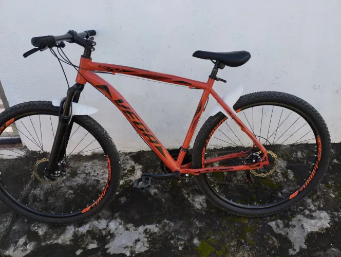 Bicicleta aro 29 alumínio nova  ( leia )