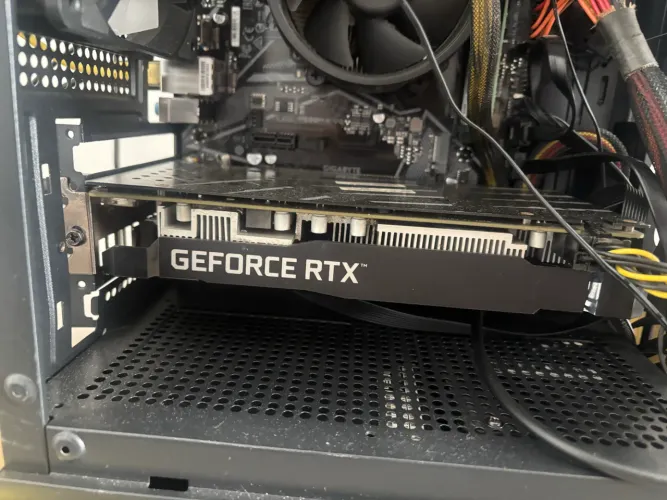 Placa de vídeo RTX 2060 Gigabyte