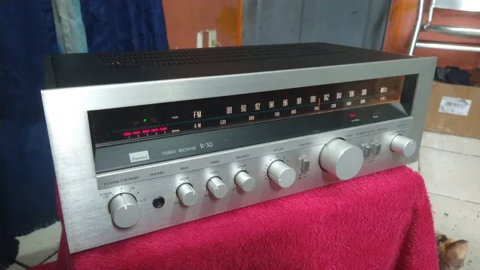 Receiver Sansui ano 1980 funcionando