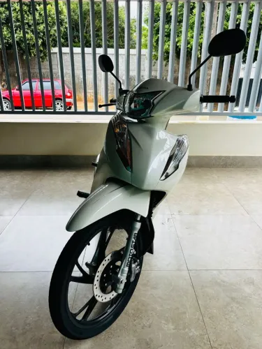 Biz 125 pouco rodada