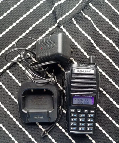 Vende-se rádio Transmissor dual Band vfo livre valor 200$