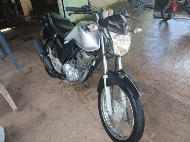 Honda CG 160 Start Prata 2024 - Apenas 23 km rodados