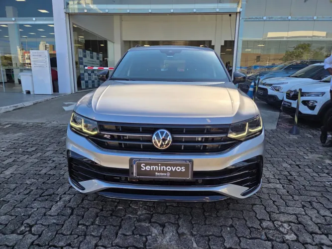 Volkswagen Tiguan Allspac R-line 300 TSI 2.0 2024