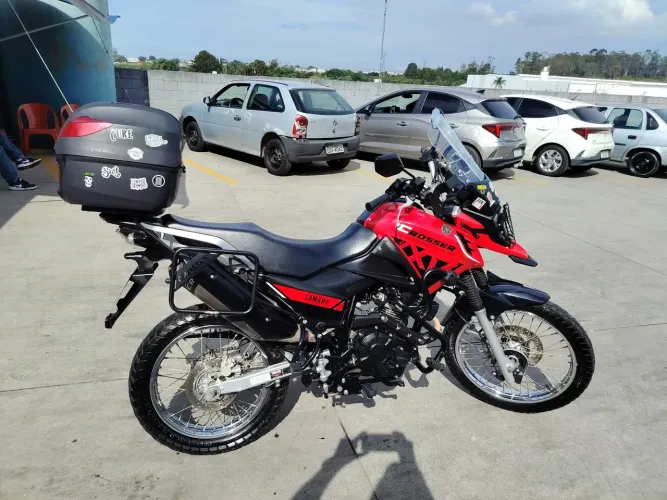 Vendo Crosser S em ótimo estado, pneus novos, relação nova, pegar e andar