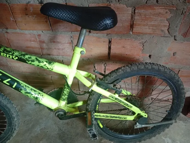 Bicicleta semi nova