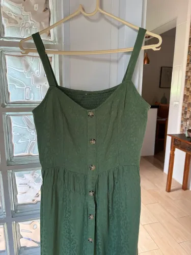 Vestido Feminino Midi Com Botões Verde Militar