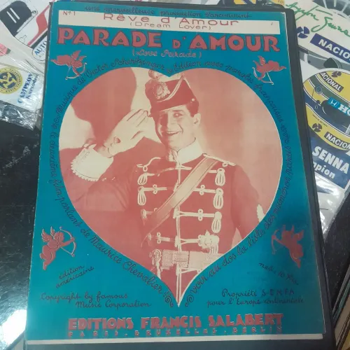 Partituras importadas da França.