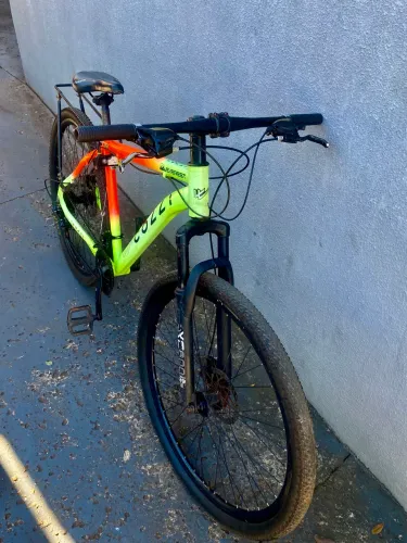 Bicicleta aro 29 ?pra sair hoje Colli EVEREST cor Neon