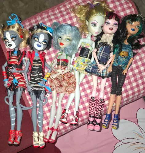 Vendo monster's high