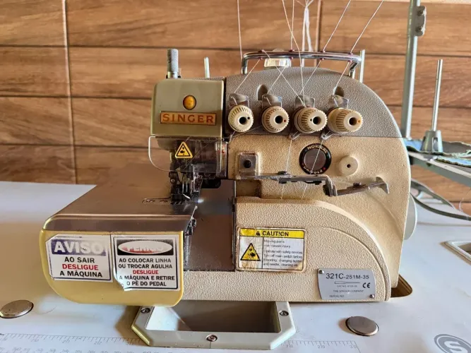 Vendo máquinas industriais de costura