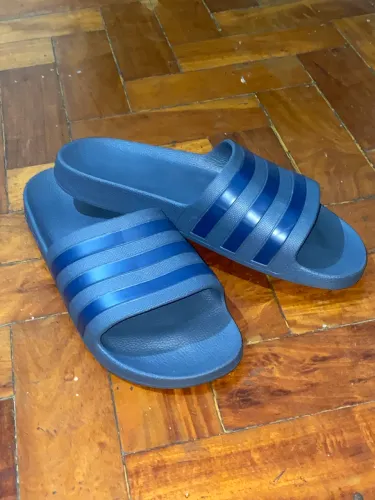 Chinelo sandália adidas adilette 41 / 42 original