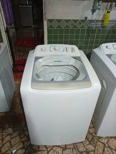 Máquina Eletrolux 12k bem conservada