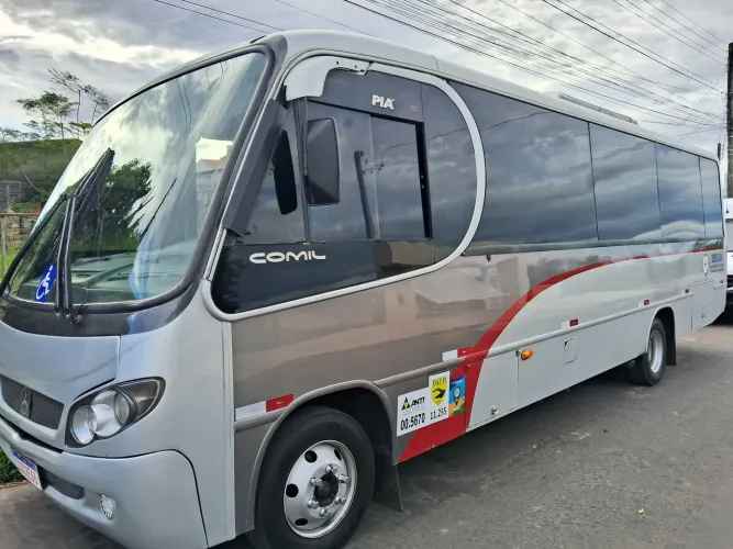 Micro ônibus Comil Piá 
