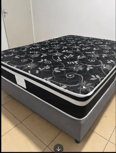 Base box e colchão molas 999,99
