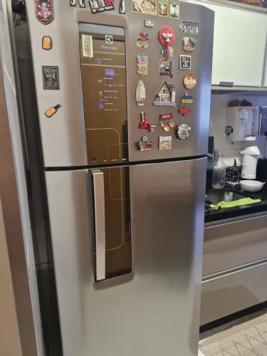 Geladeira Eletrolux inox