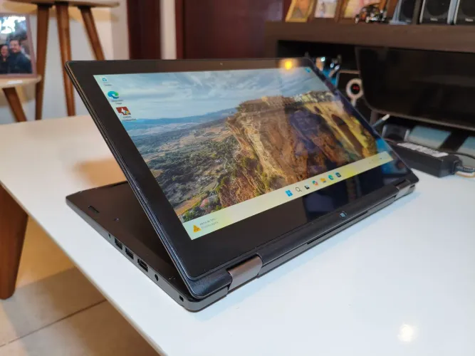 Notebook Dell 2 em 1 Intel i5 6gen, 8GB RAM, SSD 256 GB, Tela de 13.3" FullHD Touch