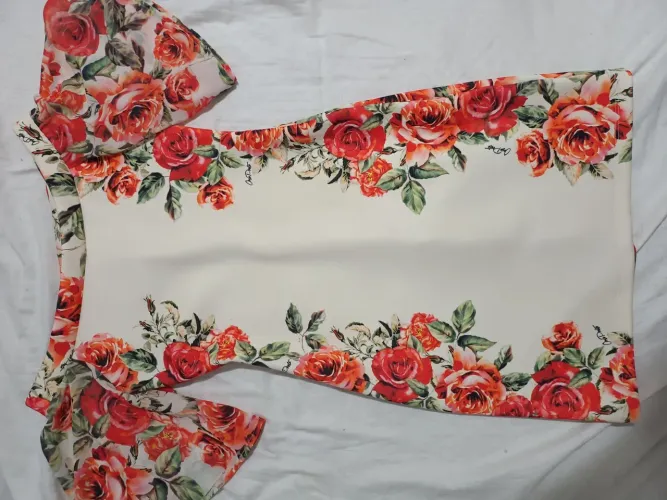 Vestido Onça Preta Floral - Ombro a Ombro - Usado 3x (Tam. P)