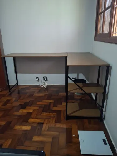 Mesa escrivaninha estilo industrial