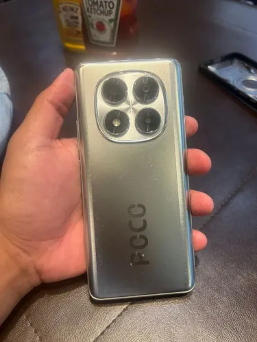 Poco X7 pra troca em iPhone. 
