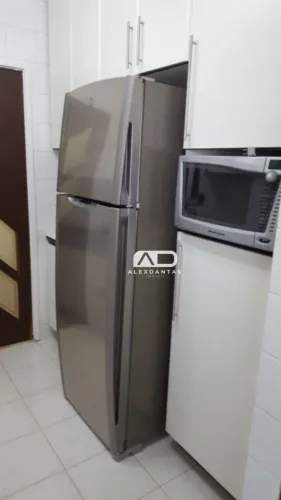 Apartamento Mobiliado para Locação, 100m², 3 Quartos, 2 Vagas, Vista para a Praça Kennedy,