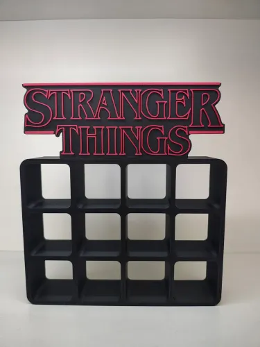 Expositor Stranger Things para Kinder Joy