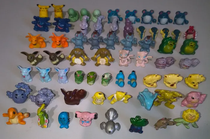 Coleção miniaturas pokémon 