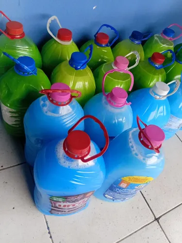 Vendo produtos de limpeza desseifentate 5 litros talco e eucalipto