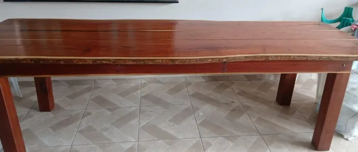 MESA DE MADEIRA PURA