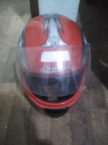 Capacete Taurus 