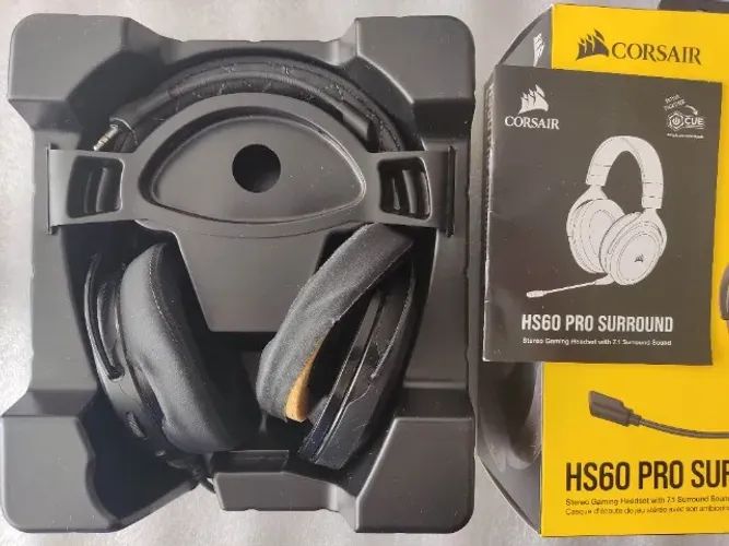 Headset Gamer Corsair HS60 Pro, Surround, Drivers 50mm, P/ PC, XBOX, PS4/5, Switch, Mobile
