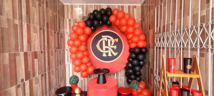Decoração de festa tema: flamengo  kit escolar R$ 250
