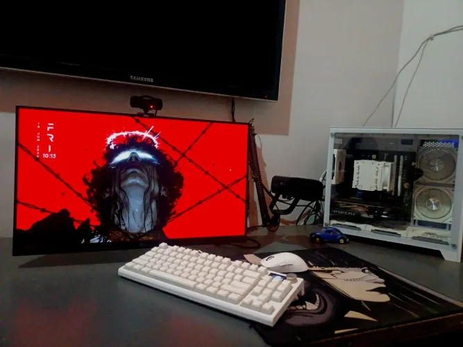 PC GAMER WHITE BLACK