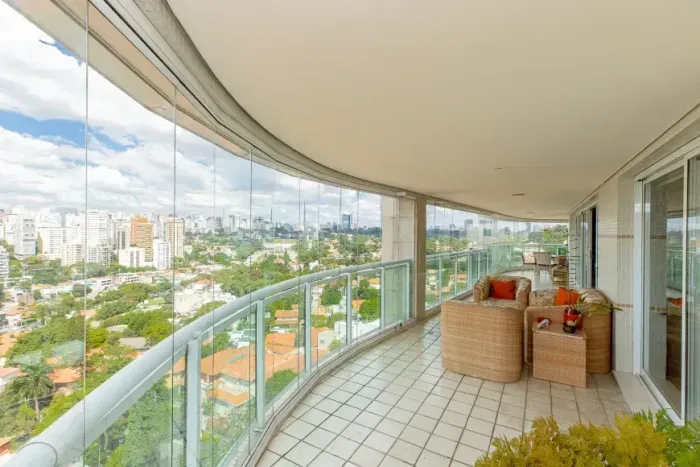 Cobertura Duplex Exclusiva  809 m² de Sofisticação no Pacaembu