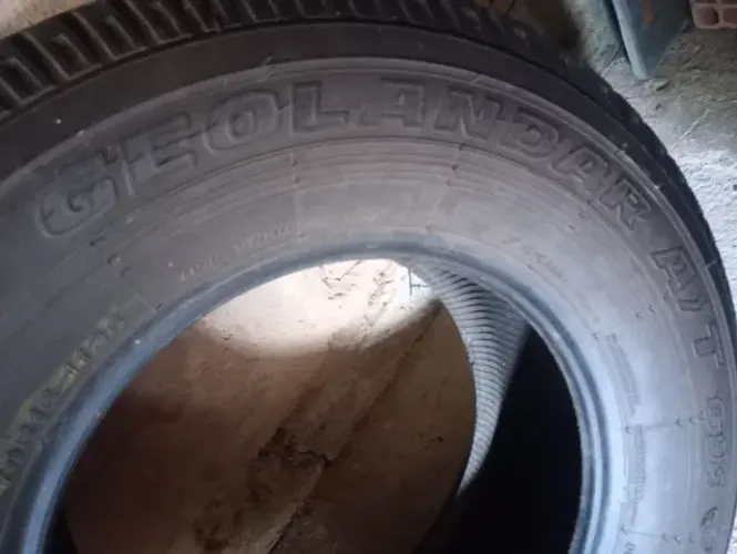 PNEU USADO YOKOHAMA GEOLANDAR A/T G94 - 265/70 R16