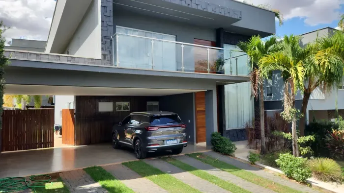 Sobrado para aluguel com 315 metros quadrados com 3 quartos