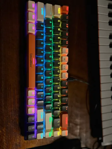 Teclado mecânico ultramax