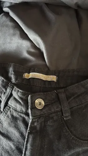 short jeans preto