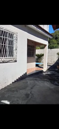 Alugo casa