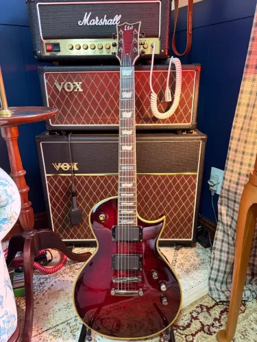 Guitarra LTD EC-401FM DARK CHERRY EMG 81/60