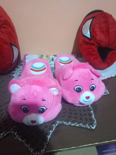 Vendo pantufa rosa ursinhos carinhosos