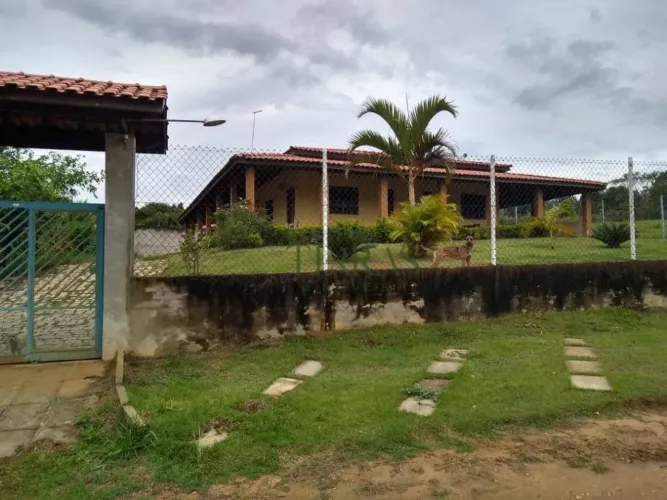 Chácara com 3 dormitórios à venda, 1460 m² por R$ 650.000,00 - Pinheirinho - Itu/SP