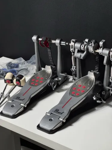Pedal duplo Pearl Eliminator Redline P2052C