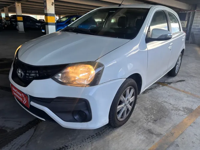 Toyota Etios X Plus 1.5 Flex 16V 5P Mec. 2019
