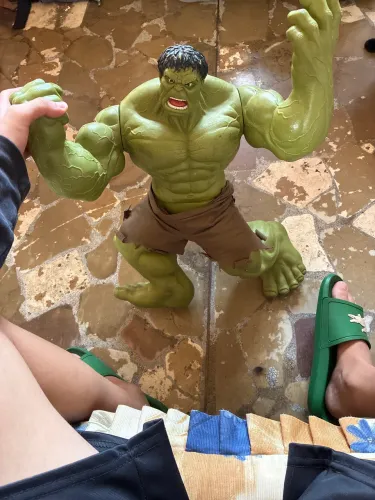 bonecos hulk e capitão américa gigante 