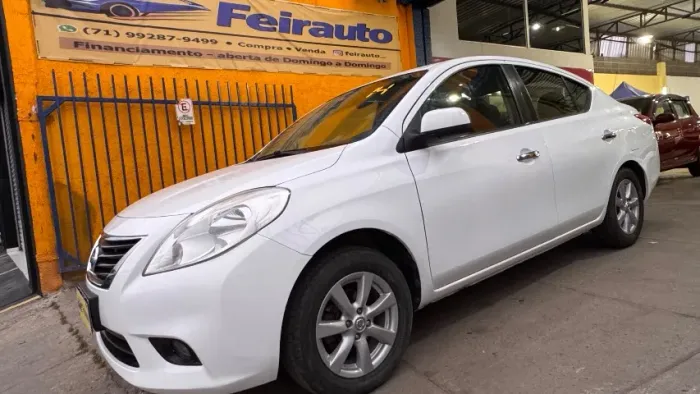Nissan Versa SL 1.6 16V Flex Fuel 4P Mec. 2014