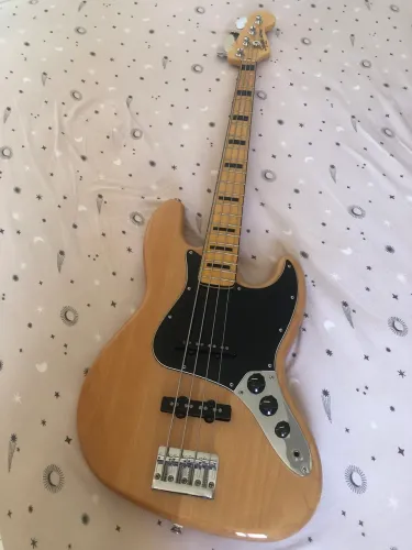 Baixo Squier Vintage Modified