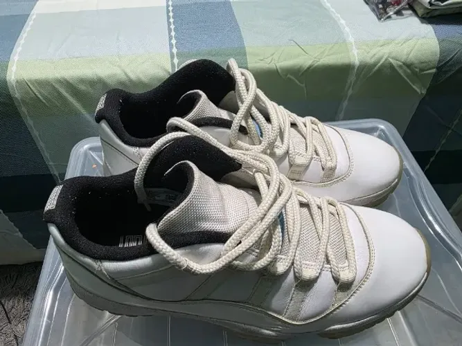 TENIS NIKE AIR JORDAN LOW LEGEND BLUE 11 XI TAM 9.5 USA (41 BRA)