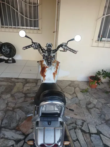 Vendo moto Dafra 150 2009