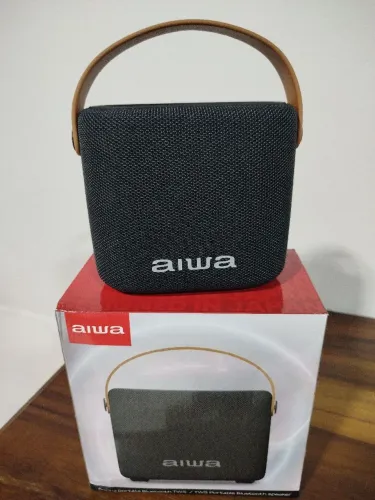 Vendo caixinha de som aiwa original 