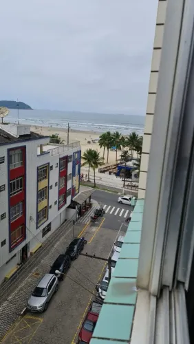 Apartamento beira mar praia Guihermina.